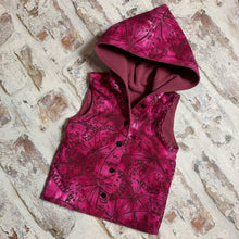 Load image into Gallery viewer, Reversible Gilet
