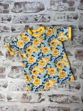 Load image into Gallery viewer, Plain or Split pocket T-shirt